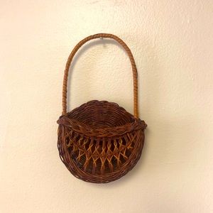 ❤️SOLD❤️Wicker Wall Decor Brown Basket